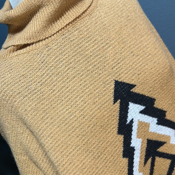 Aztec HI-Lo Sweater by ANDTHEWHY size M/L Camel with black and white design - Picture 3 of 4